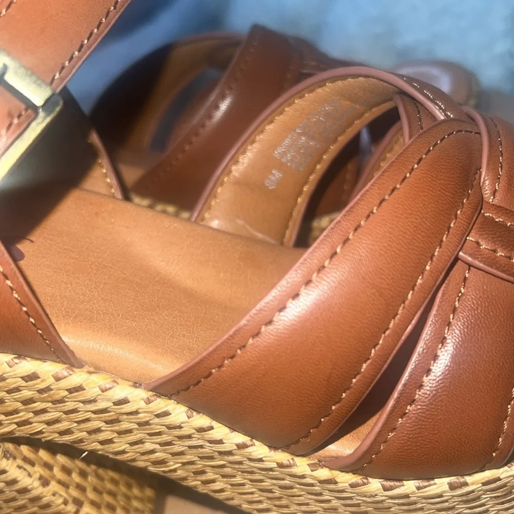 Women’s NIB Korks Brown Dee wedge platform shoes, heels, sz 8